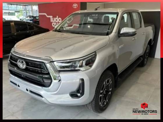 TOYOTA HILUX 2.8 D-4D TURBO DIESEL CD SRX 4X4 AUTOMÁTICO